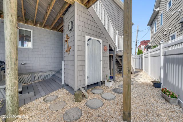 299 Monterey Circle, Lavallette, NJ 08735