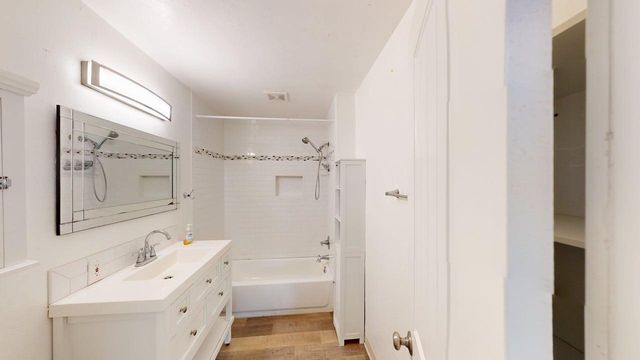 744 NW 2nd Street, Grants Pass, OR 97526