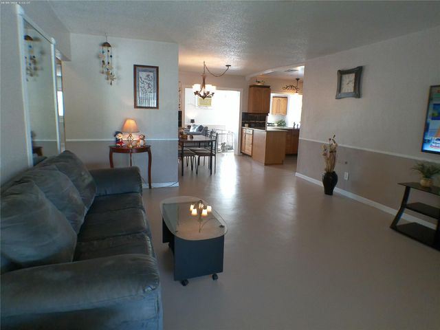 4600 NW 43rd St, Lauderdale Lakes, FL 33319