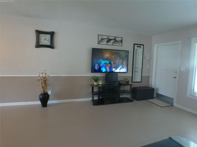 4600 NW 43rd St, Lauderdale Lakes, FL 33319