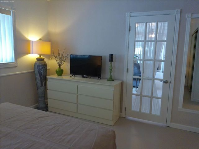 4600 NW 43rd St, Lauderdale Lakes, FL 33319