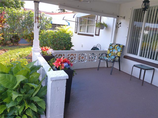 4600 NW 43rd St, Lauderdale Lakes, FL 33319