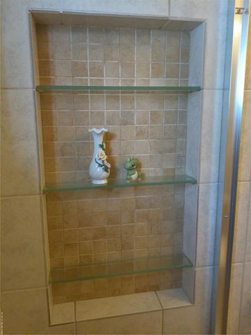 4600 NW 43rd St, Lauderdale Lakes, FL 33319