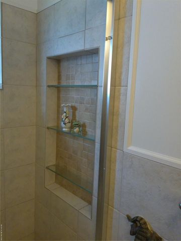 4600 NW 43rd St, Lauderdale Lakes, FL 33319