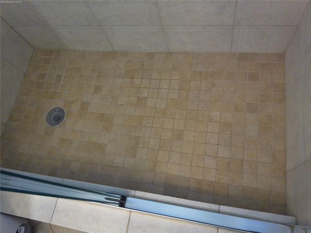 4600 NW 43rd St, Lauderdale Lakes, FL 33319