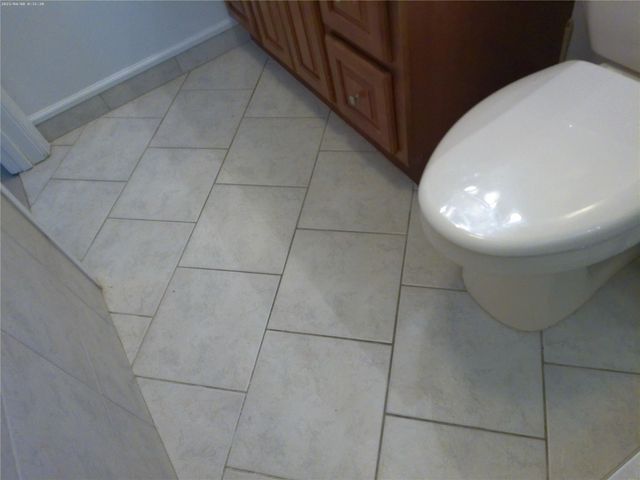 4600 NW 43rd St, Lauderdale Lakes, FL 33319