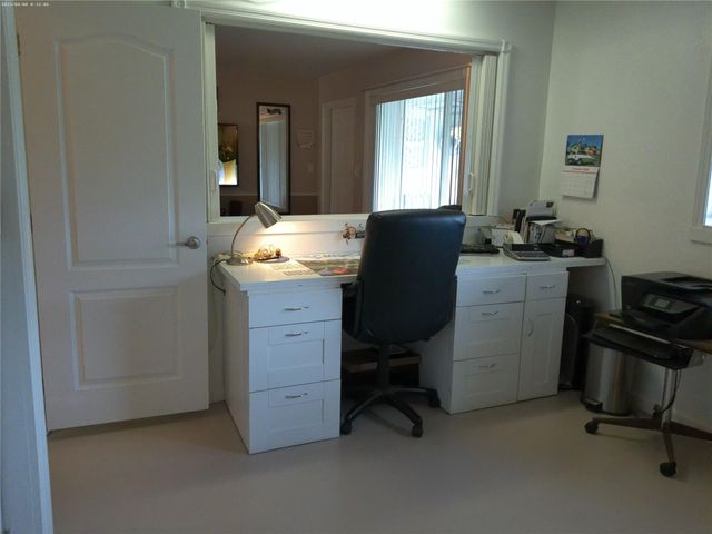 4600 NW 43rd St, Lauderdale Lakes, FL 33319