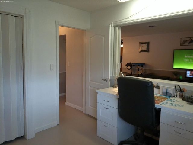 4600 NW 43rd St, Lauderdale Lakes, FL 33319