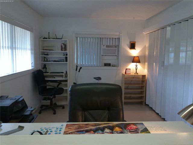 4600 NW 43rd St, Lauderdale Lakes, FL 33319