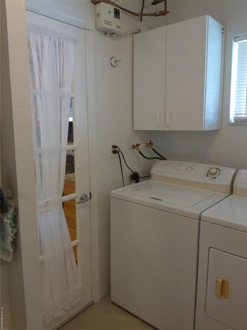 4600 NW 43rd St, Lauderdale Lakes, FL 33319