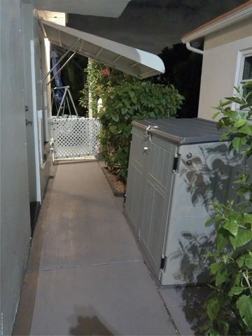 4600 NW 43rd St, Lauderdale Lakes, FL 33319