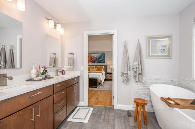 6860 Lexington Park Boulevard, Mason, OH 45040