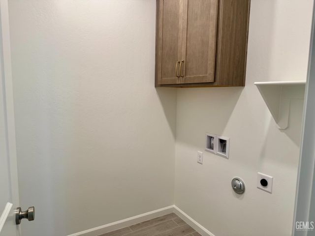 2104 Silkstone Court, Bakersfield, CA 93311