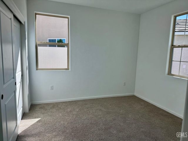 2104 Silkstone Court, Bakersfield, CA 93311