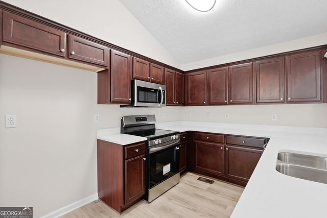 549 Sycamore Drive, Jonesboro, GA 30238