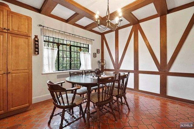 36 Forest Road, Tenafly, NJ 07670