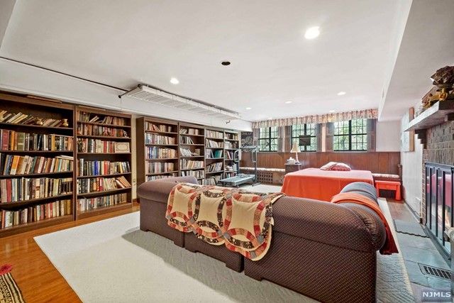 36 Forest Road, Tenafly, NJ 07670