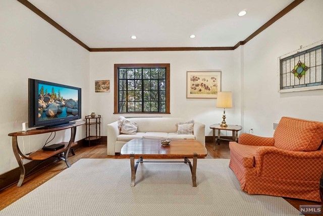 36 Forest Road, Tenafly, NJ 07670