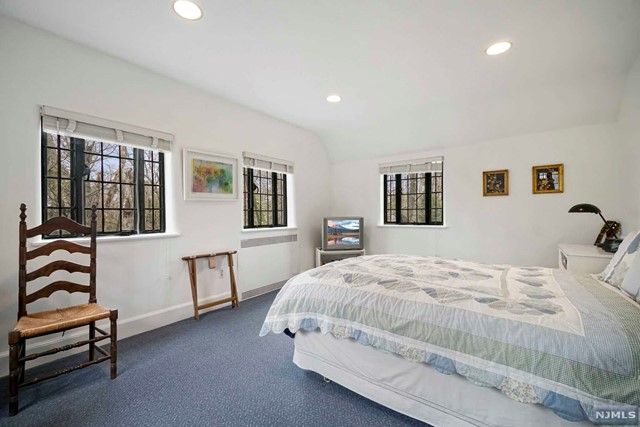 36 Forest Road, Tenafly, NJ 07670