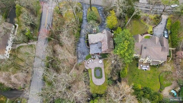 36 Forest Road, Tenafly, NJ 07670