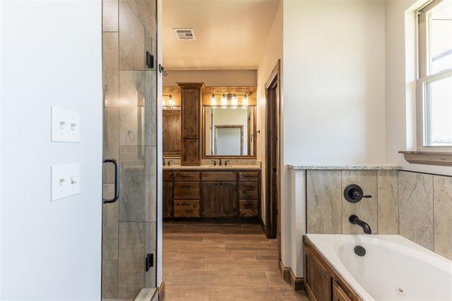 2433 Raven Circle, Blanchard, OK 73010