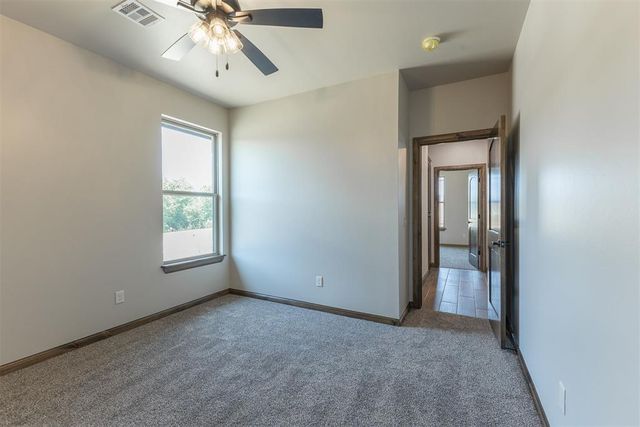 2433 Raven Circle, Blanchard, OK 73010