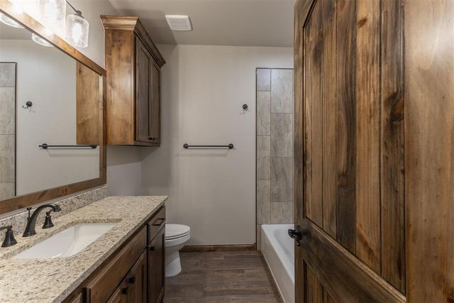 2433 Raven Circle, Blanchard, OK 73010