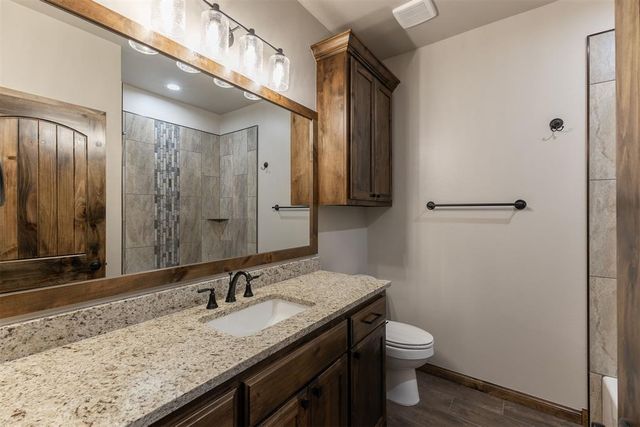 2433 Raven Circle, Blanchard, OK 73010