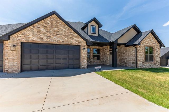 2433 Raven Circle, Blanchard, OK 73010