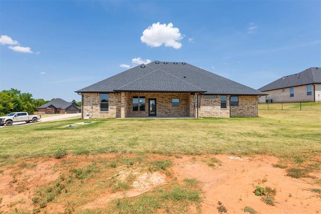 2433 Raven Circle, Blanchard, OK 73010