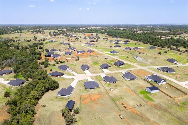 2433 Raven Circle, Blanchard, OK 73010