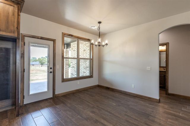 2433 Raven Circle, Blanchard, OK 73010
