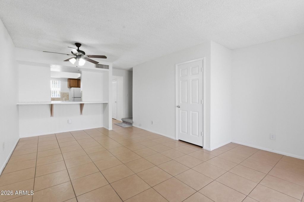 Image 15 of property listing at 2828 E TIERRA BUENA Lane, Phoenix, AZ 85032