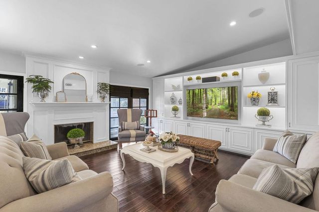 20348 Coraline Circle, Chatsworth, CA 91311