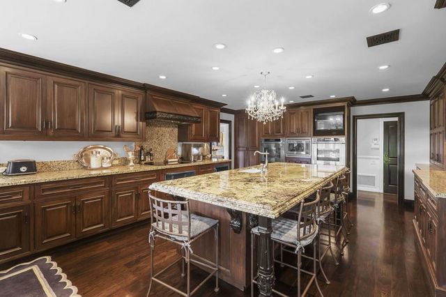 20348 Coraline Circle, Chatsworth, CA 91311