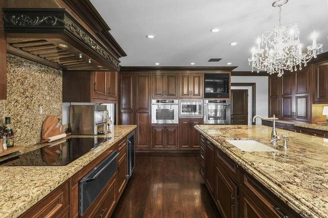 20348 Coraline Circle, Chatsworth, CA 91311