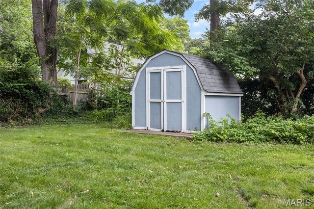 1053 Chelsea Avenue, Glendale, MO 63122