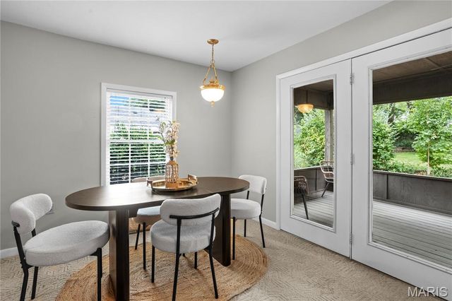 1053 Chelsea Avenue, Glendale, MO 63122