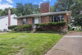 1053 Chelsea Avenue, Glendale, MO 63122