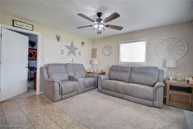 12123 National Drive, Grafton, OH 44044