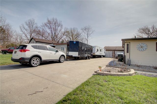 12123 National Drive, Grafton, OH 44044