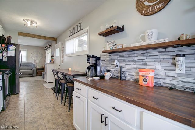 12123 National Drive, Grafton, OH 44044
