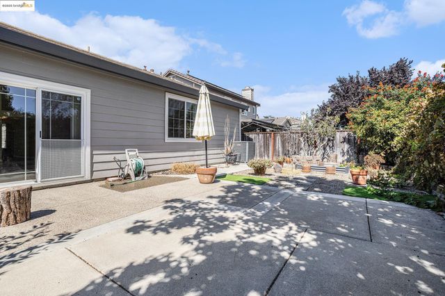 2006 Trailside Dr, Brentwood, CA 94513