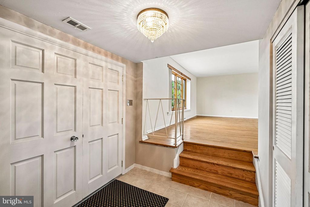 1008 RENNARD ST, Philadelphia, PA 19116 — photo 4