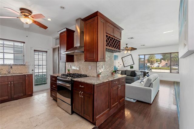 1446 Hollywood Boulevard, Hollywood, FL 33020