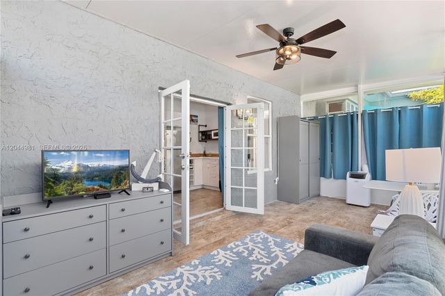 1446 Hollywood Boulevard, Hollywood, FL 33020