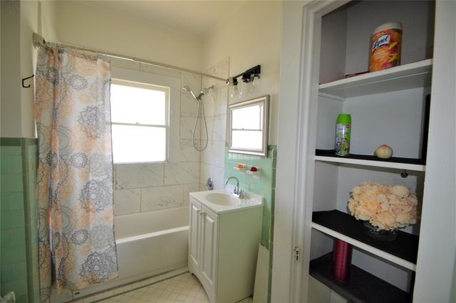 1517 Bonnie Brae Street 3, Houston, TX 77006