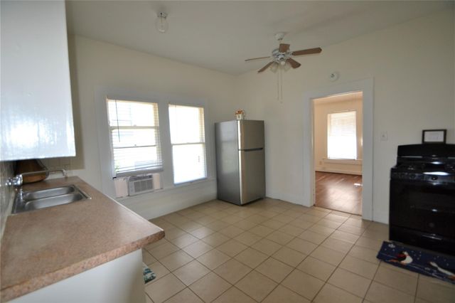 1517 Bonnie Brae Street 3, Houston, TX 77006