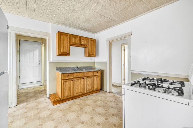 67 Ash Street, Bridgeport, CT 06605