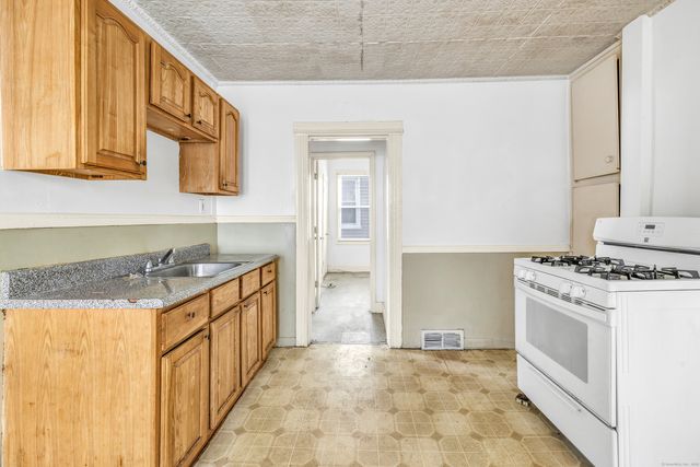 67 Ash Street, Bridgeport, CT 06605